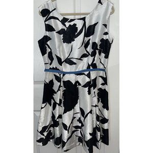 black and white floral julian taylor sleeveless cocktail dress NWT Sz 14 Lined